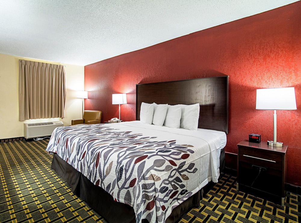 Red Roof Inn & Suites Greenwood SC - photo 14