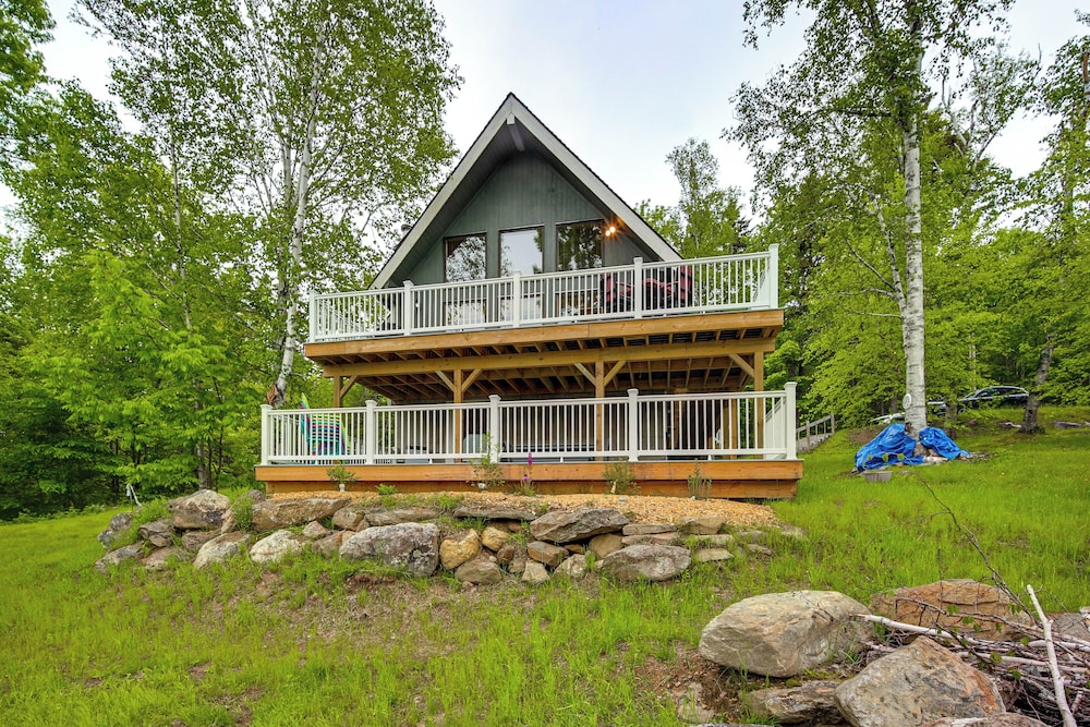 8 Mi to Okemo Mountain Resort: Mtn view Retreat in Ludlow, United States