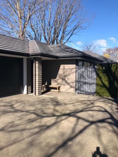 Memorial holiday home — 4-Star Luxury Hotel in Christchurch, New Zealand