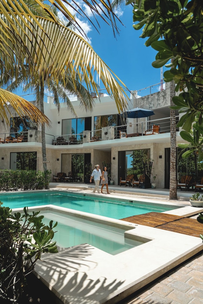 Hotel La Casa Cielo Solo Adultos — El Cuyo
