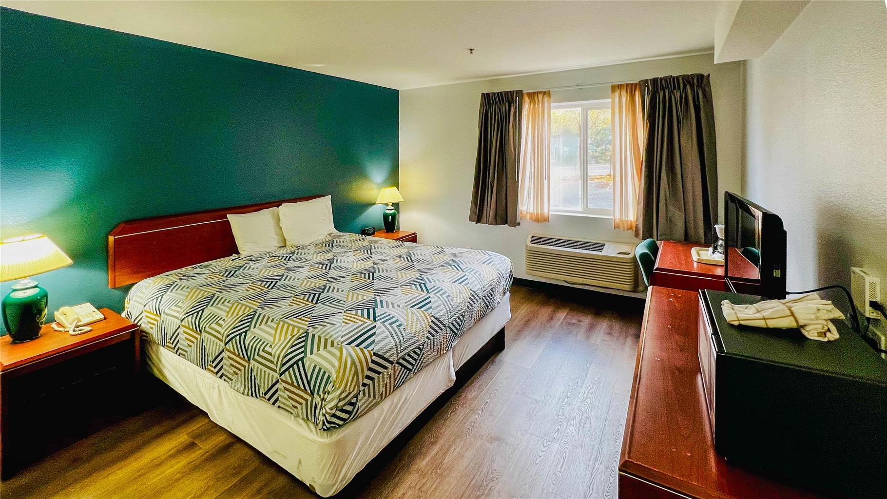 Studio 6 Suites Portland OR I 5 OHSU - photo 29