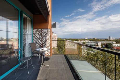 St Kilda Sands Stroll to the Beach and Esplanade — 4-Star Luxury Hotel in Melbourne, Australia
