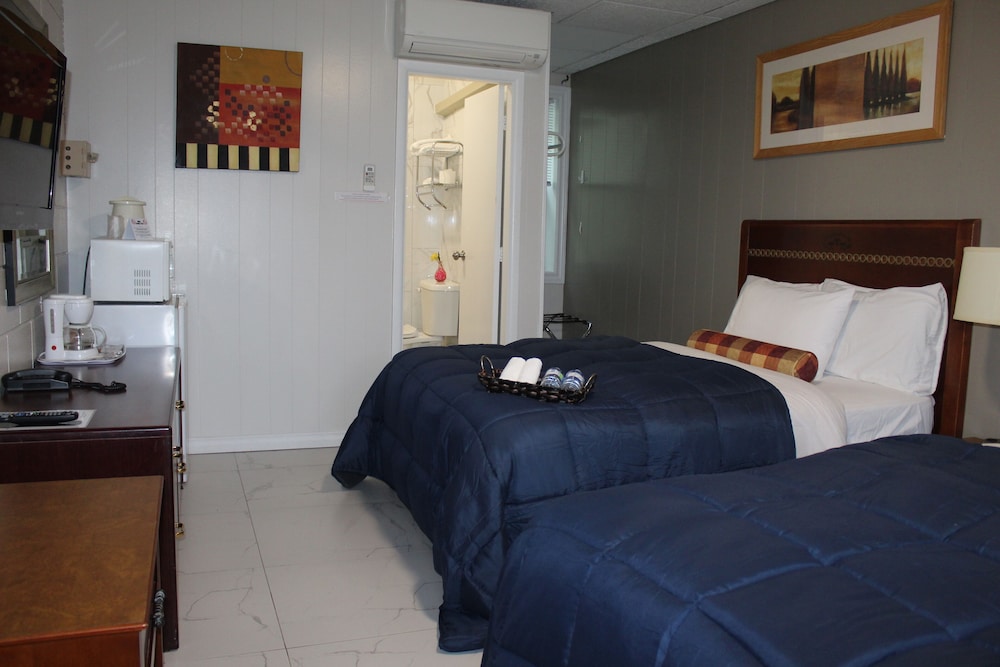 Sunrise Inn - carbon neutral hotel in Parry Sound