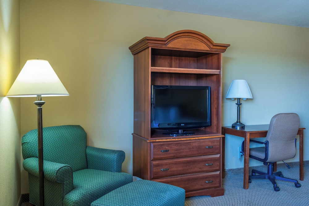 Baymont by Wyndham Pinedale - photo 32