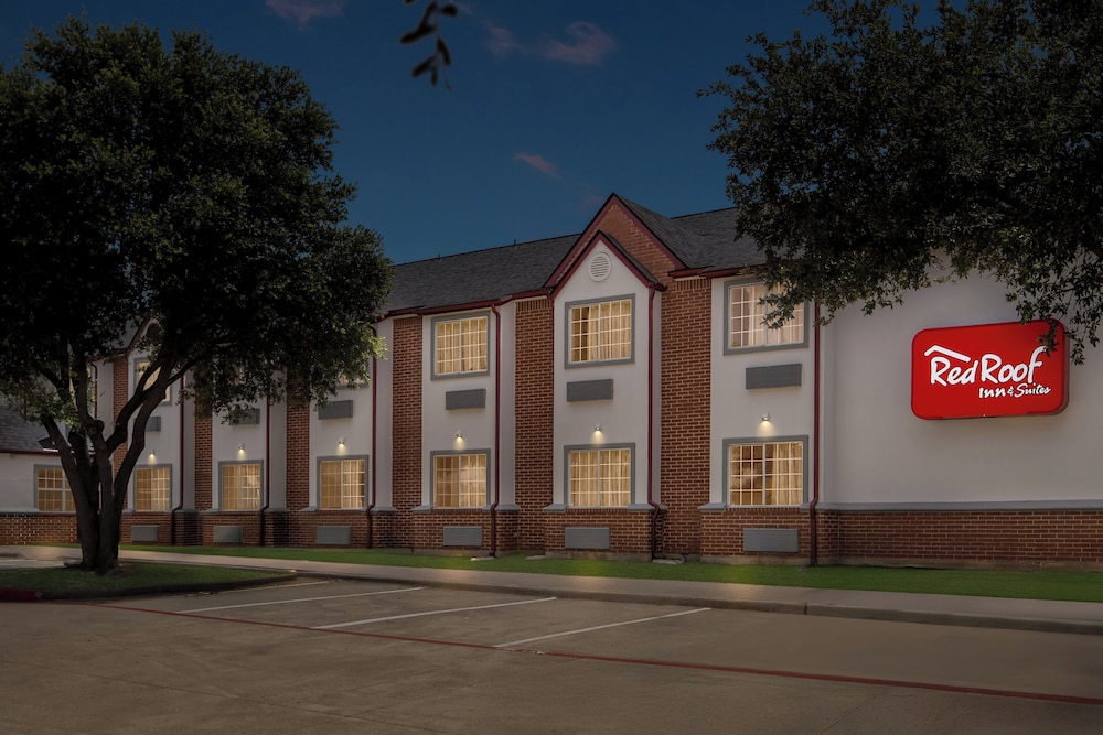 Red Roof Inn & Suites Euless DFW Airport Southwest - photo 35