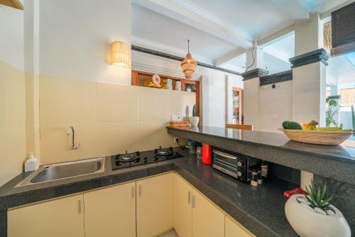 Villa 3BR Canggu Tropical Vibes — 4-Star Luxury Hotel in Canggu, Indonesia
