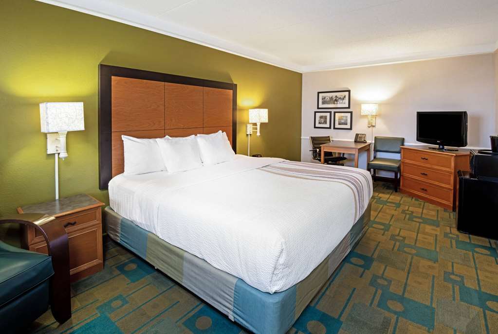 La Quinta Inn by Wyndham Amarillo Mid City - photo 7
