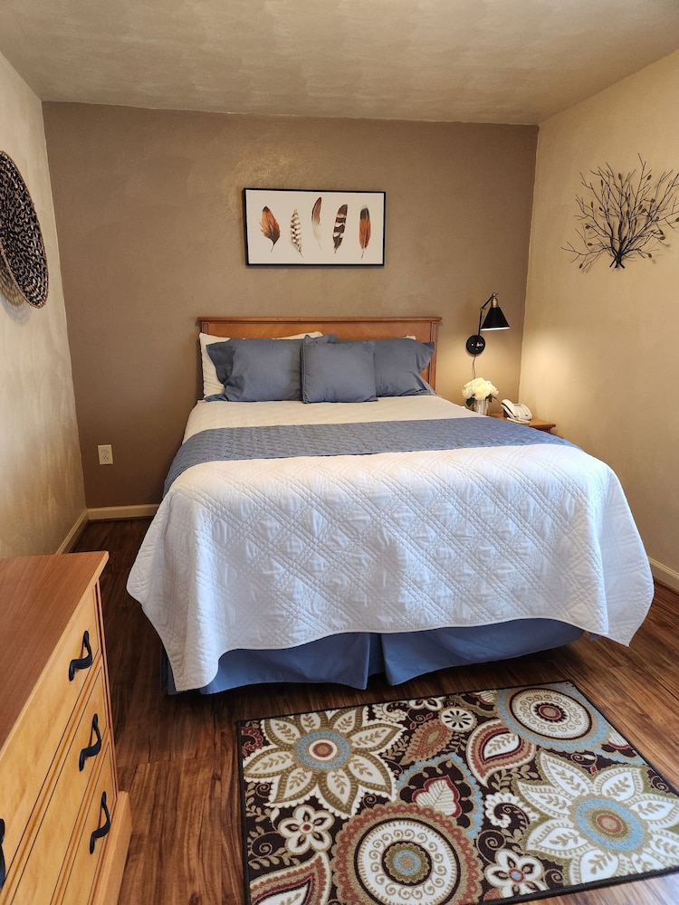 Affordable Corporate Suites Lanford - photo 12