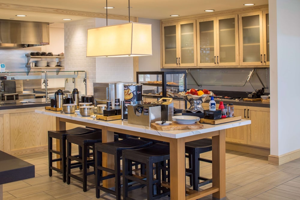 Hilton Garden Inn Pittsburgh Airport - photo 22