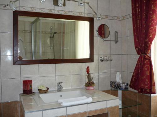 Öreg Malom Hotel — Csepreg — photo 3