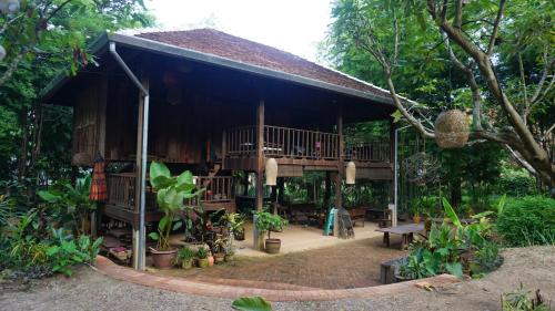 Traditional Lanna house near hot spring — 4-Star Luxury Hotel in Chiang Dao, Thailand