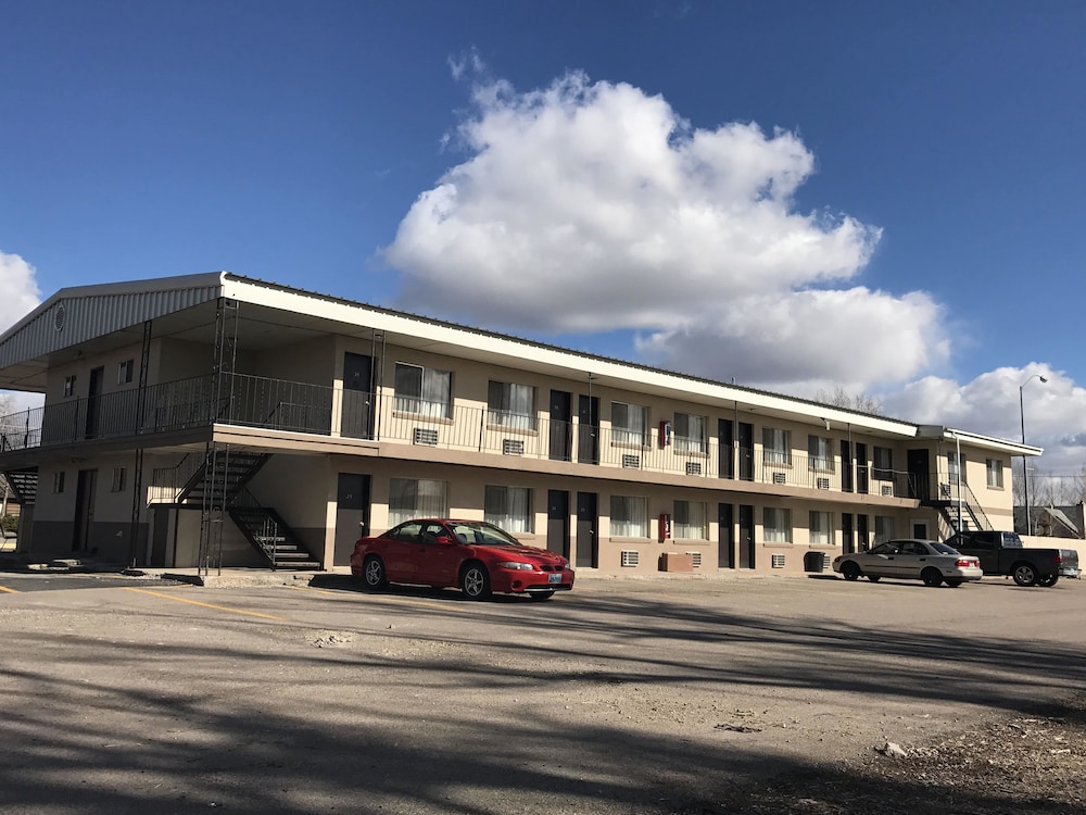 Travelodge By Wyndham Evanston - featured photo