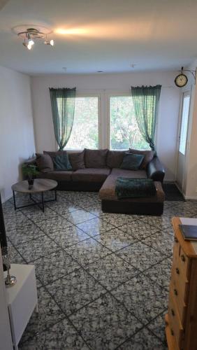 55 neliöinen Tilava RivitaloKaksio 1 4hlö Täydellinen keittiö Uudet kodinkoneet laadukas sauna tv netflix wifi kuivaava pyykinpesukone itsekirjautuminen 24h avainsäilöboxi koodilla in Seinaejoki, Finland