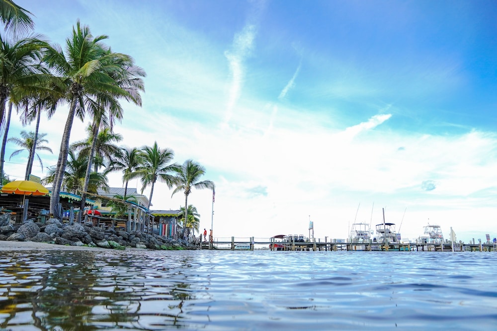 Capt Hiram's Resort - photo 34