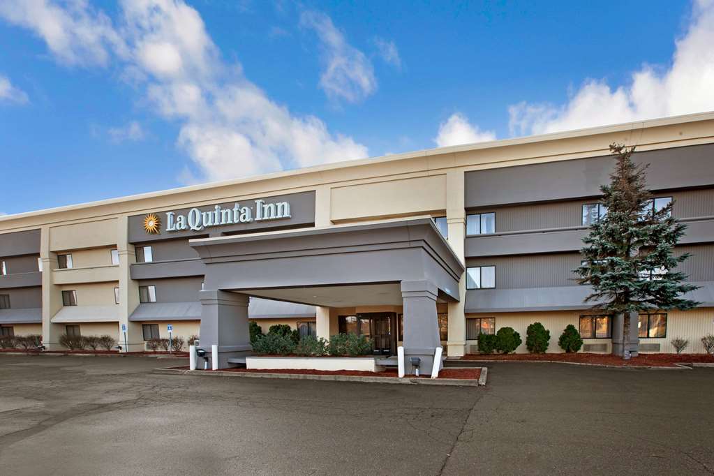 La Quinta Inn by Wyndham Detroit Canton - photo 2