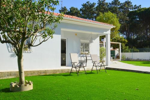 Paradise in Lagoa by DolceStay in Sesimbra, Portugal