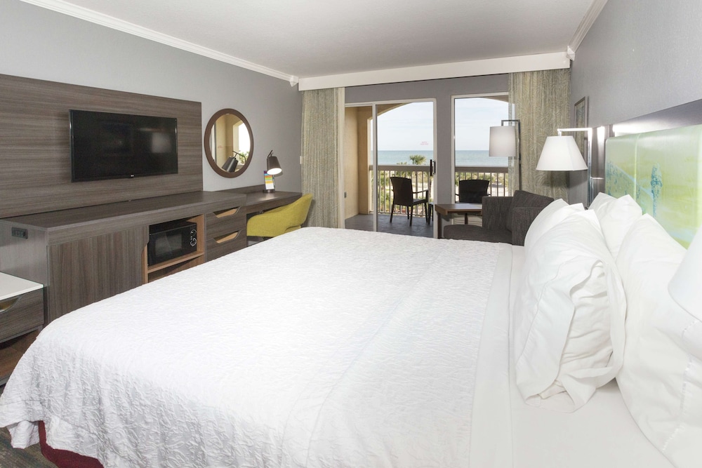 Hampton Inn St. Augustine Beach - photo 24