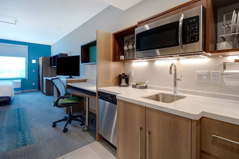 Home2 Suites by Hilton Las Vegas North - photo 13