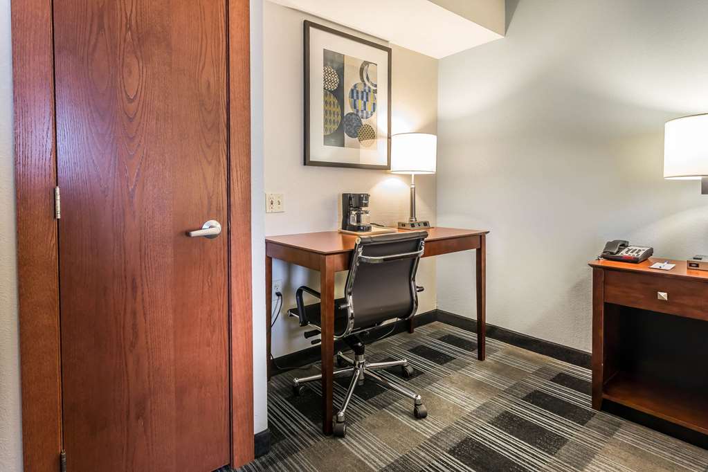 Comfort Inn SW Omaha I 80 - photo 18