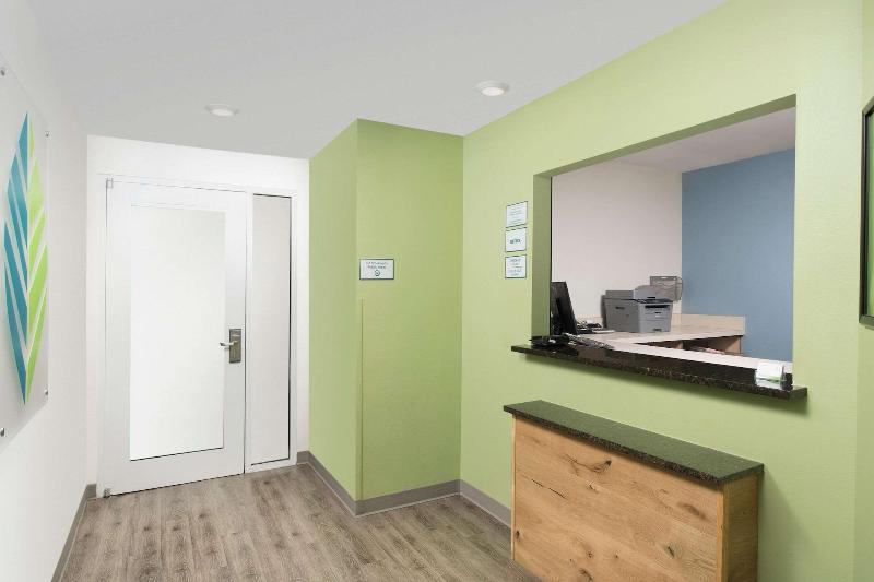 WoodSpring Suites Tulsa - photo 12
