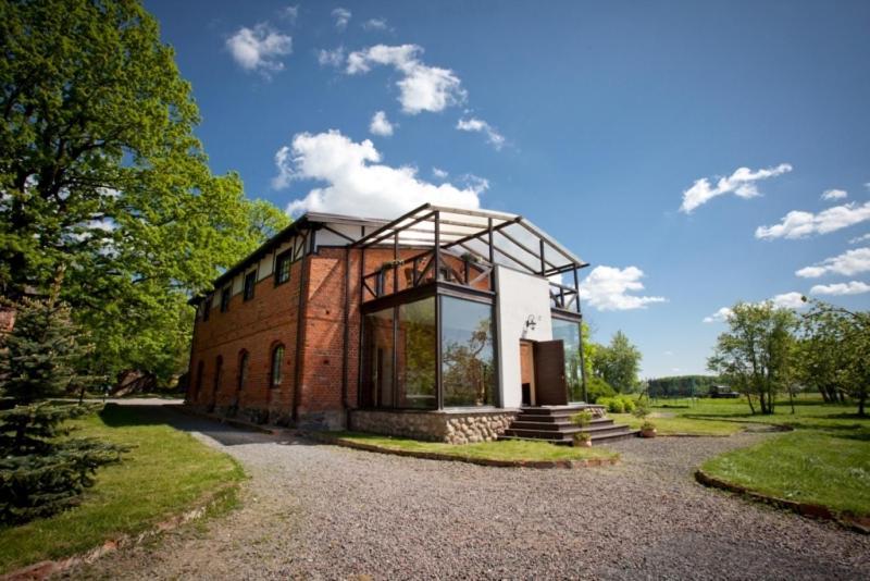 Smuku Muiža in Broceni, Latvia