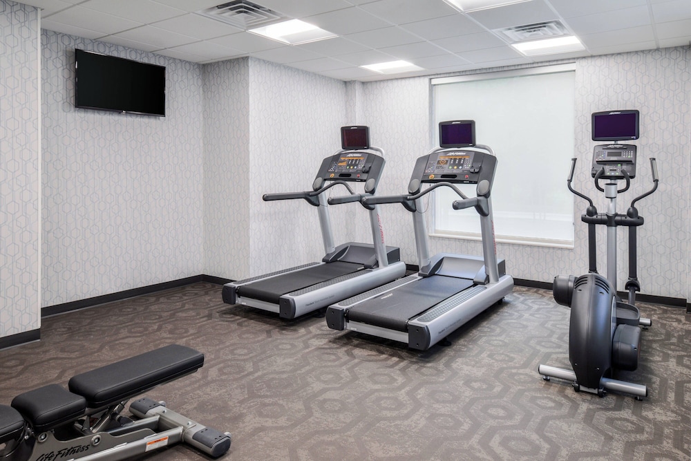 Fairfield Inn & Suites by Marriott Raleigh Cary - photo 27