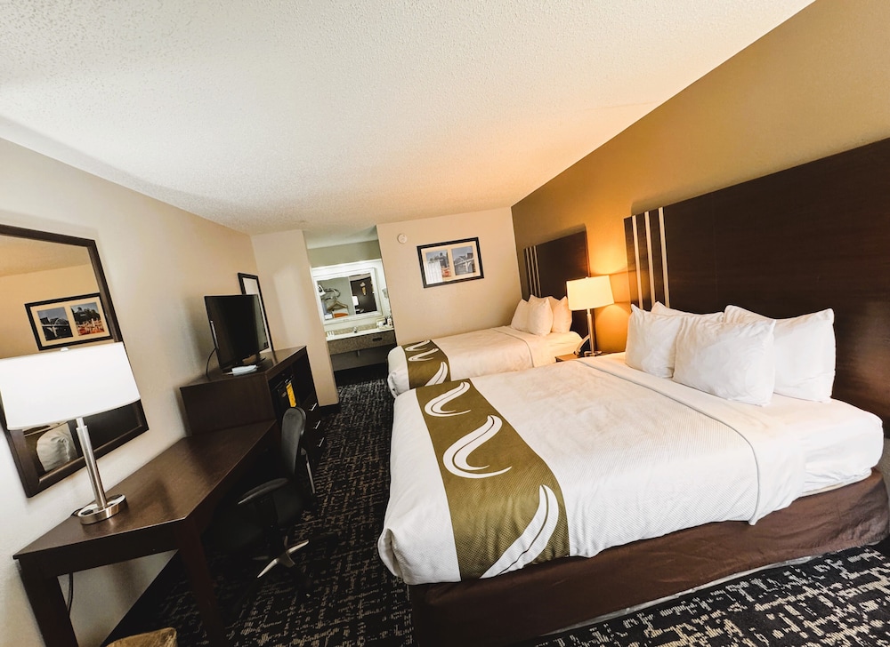 Quality Inn Cleveland North - photo 22