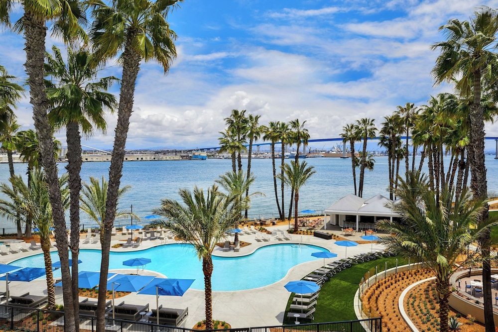 Coronado Island Marriott Resort & Spa - photo 36
