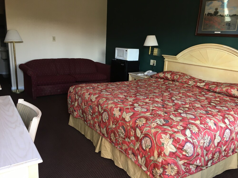 Quality Quarters Inn - photo 5