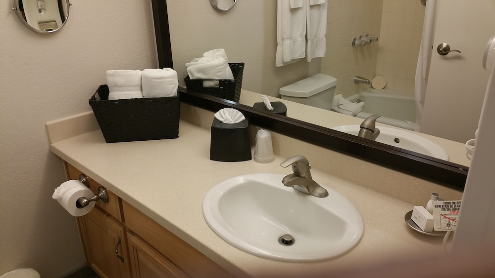 GetAways at Palm Springs Tennis Club - photo 27