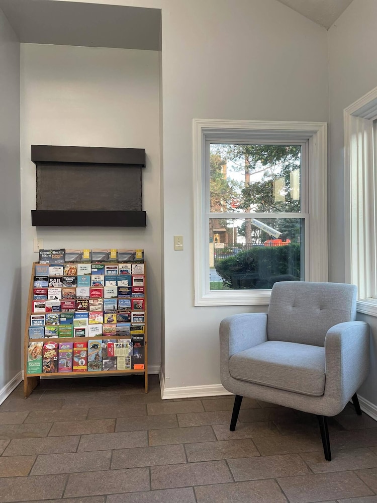 Grand Beach Inn - photo 3