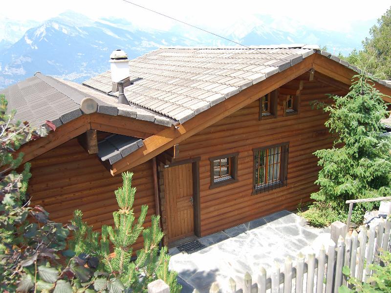 Zora Inh 24943 in Basse-Nendaz, Switzerland