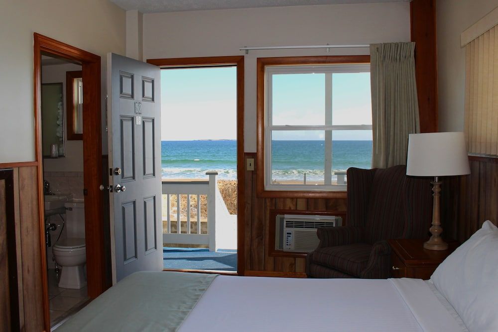 Abellona Inn & Suites - photo 17
