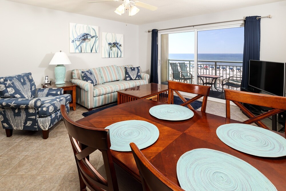 Pelican Isle 215 by RedAwning - photo 13
