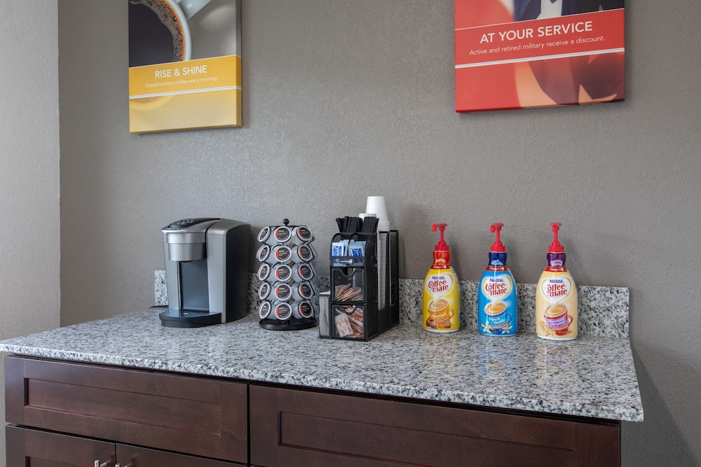 Motel 6 Greenville SC I 85 Near Downtown - photo 14