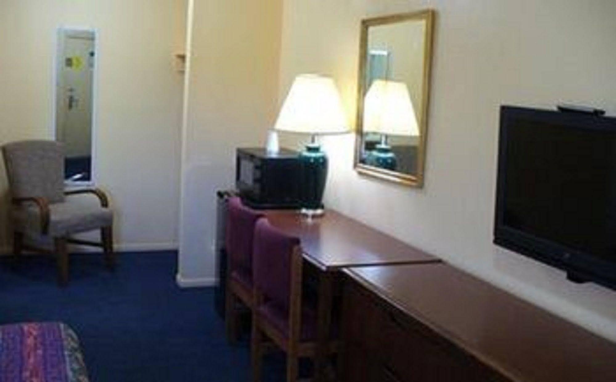 Motel 10 - photo 10