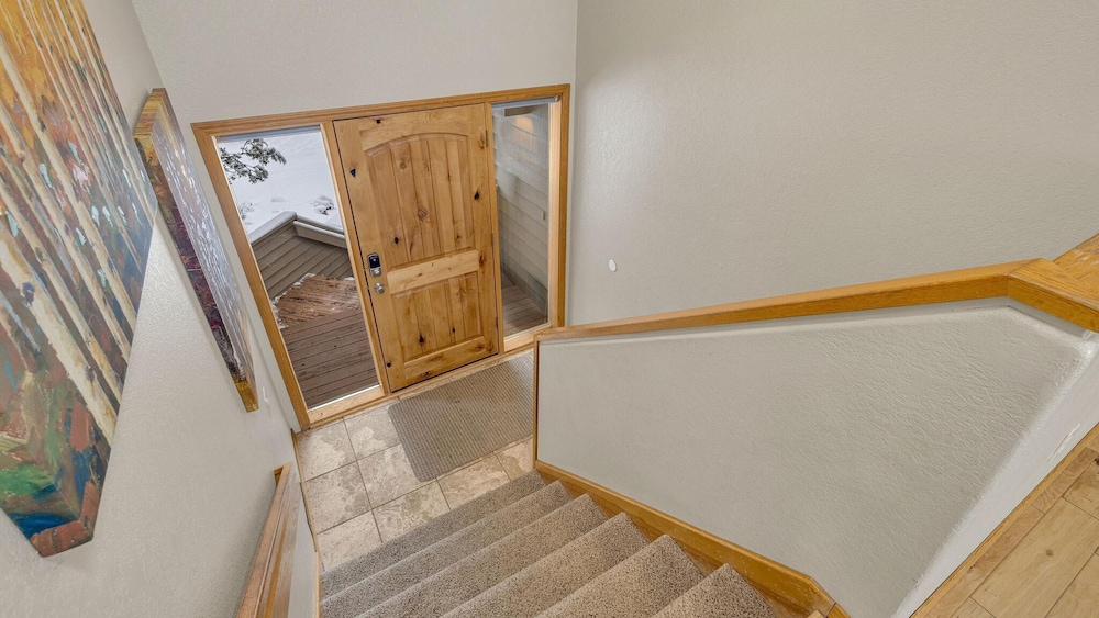 Vine Maple Lane 30 — Bend — photo 2