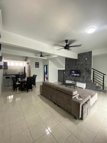 Sara Villa @ 5mins A’famosa Resort in Alor Gajah, Malaysia