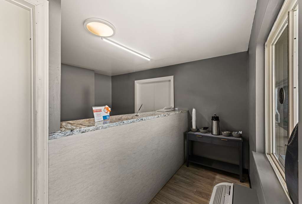 Rodeway Inn Charlotte Independence Blvd. - photo 7