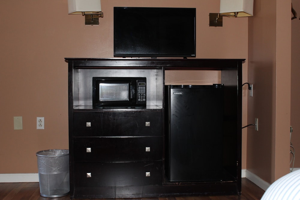 Bellevue Hotel & Suites - photo 29