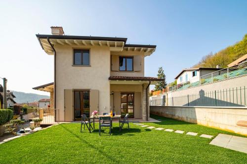 Wine & Ginger Villa Luxury x8 — 4-Star Luxury Hotel in Monticelli Brusati, Italy