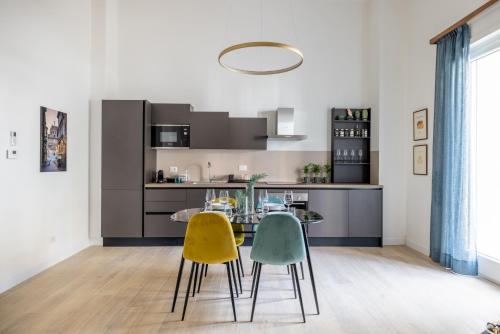 Gianicolo Trastevere Exclusive Apartments — 4-Star Luxury Hotel in Rome, Italy