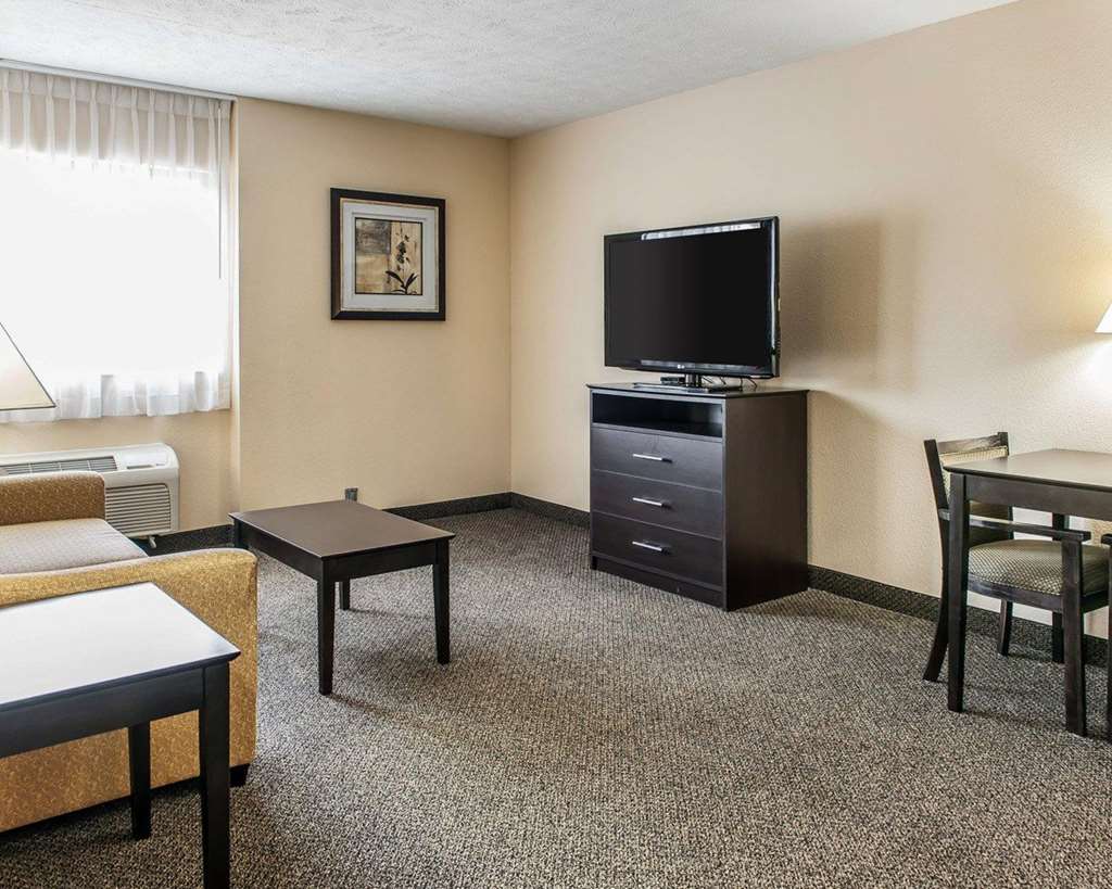 Quality Inn & Suites Mattoon Area - photo 17