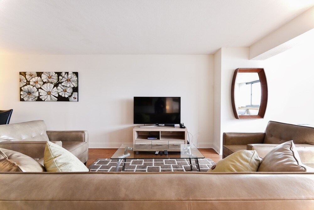 Global Luxury Suites At Emerson Place - photo 21
