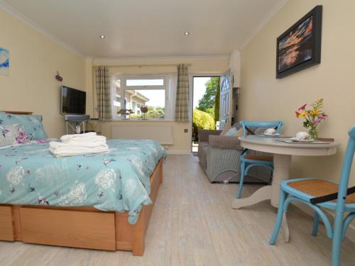 1 Bed in Charmouth 41890 — hotel in Charmouth