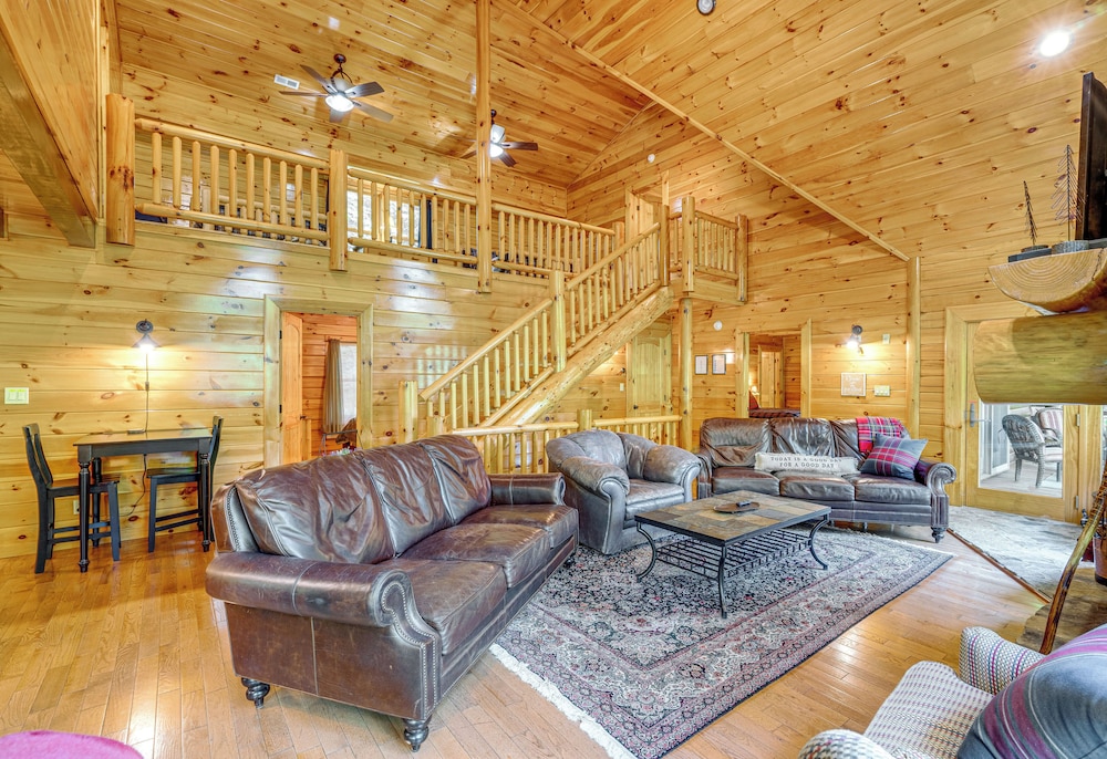 Hike Fish and Golf Burnsville Retreat with Deck — Burnsville — photo 4