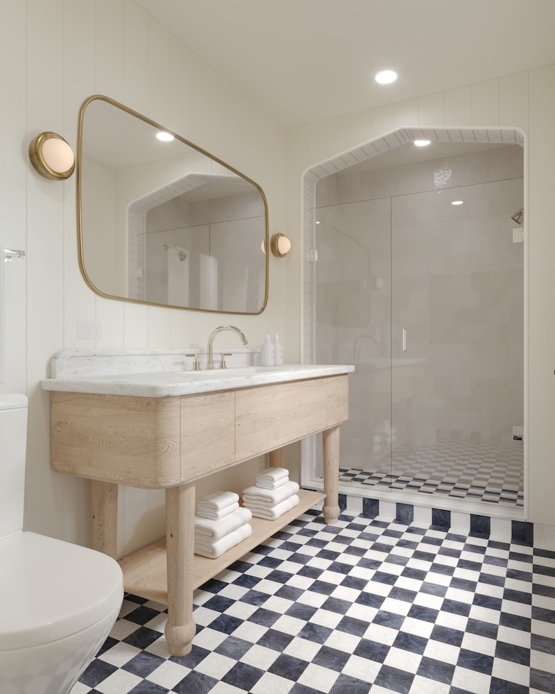 Bay Shores Peninsula Hotel - photo 11