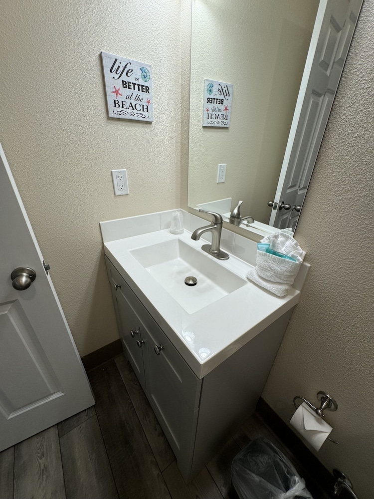The Coastal Inn and Suites - photo 133