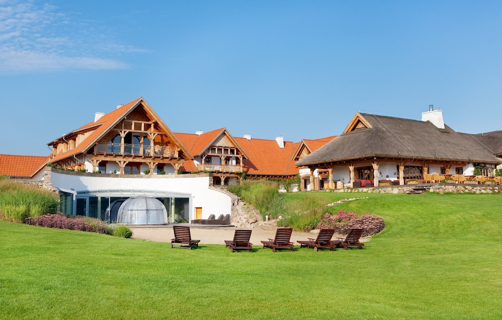 Hotel Głęboczek Vine Resort& Spa — hotel in Brzozie
