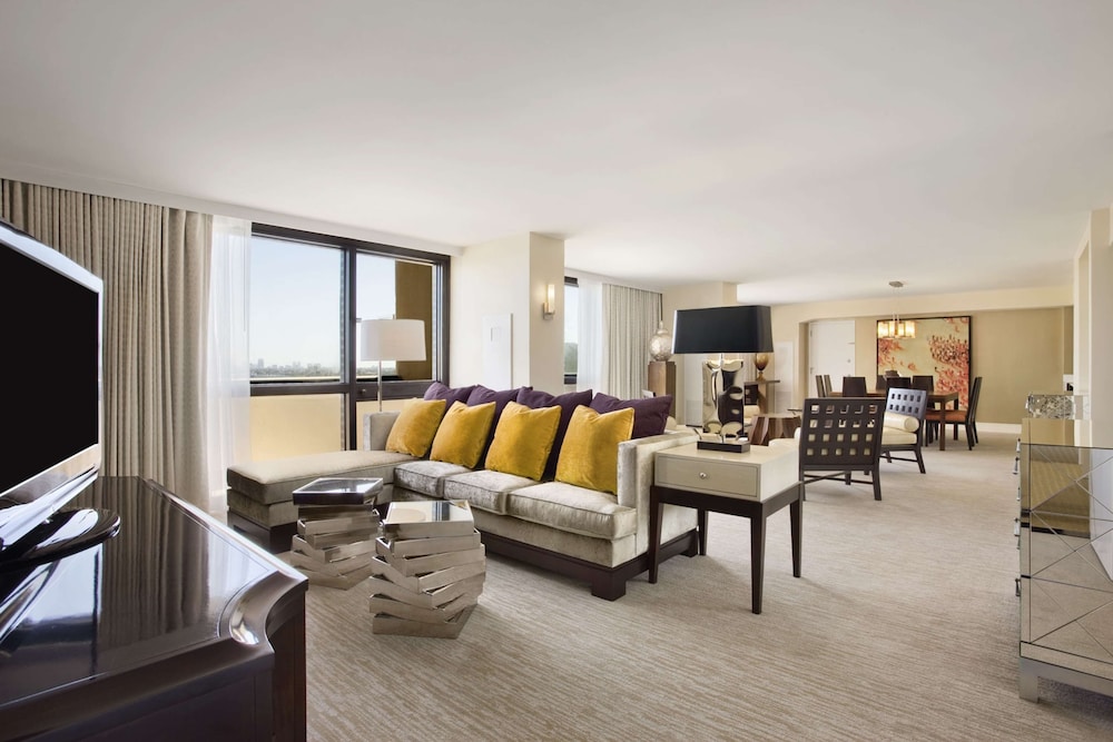 Hilton Miami Airport Blue Lagoon - photo 26
